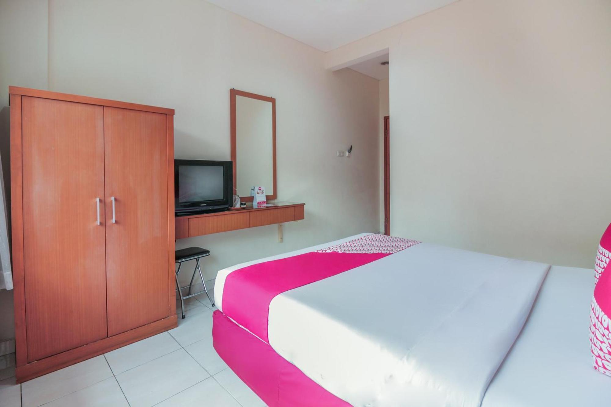 Capital O Galaxy Inn Bandung Exterior foto