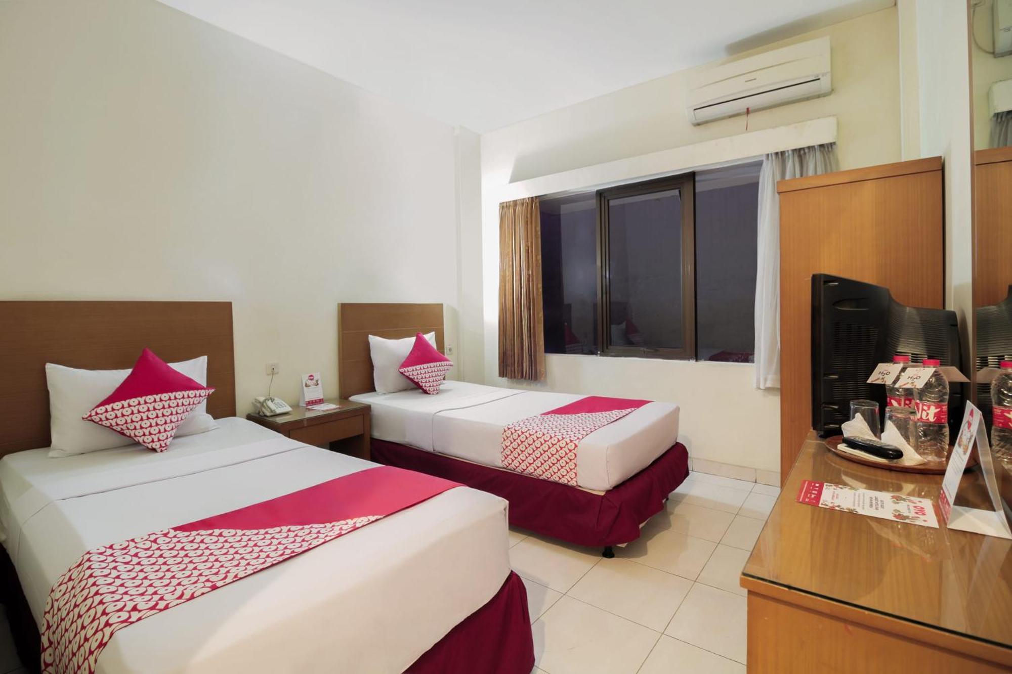 Capital O Galaxy Inn Bandung Exterior foto