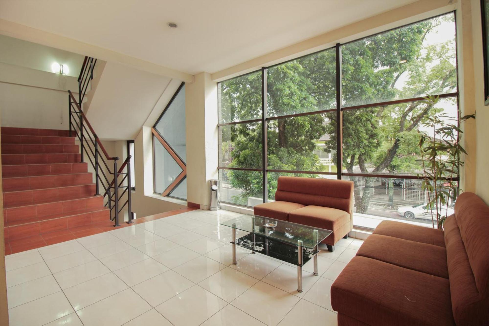 Capital O Galaxy Inn Bandung Exterior foto