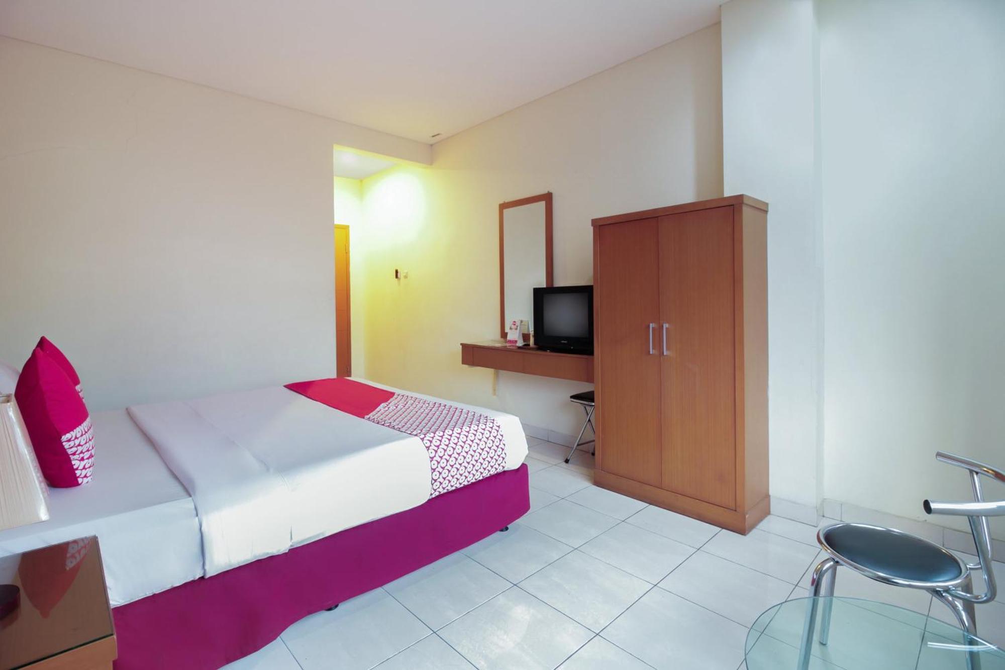 Capital O Galaxy Inn Bandung Exterior foto