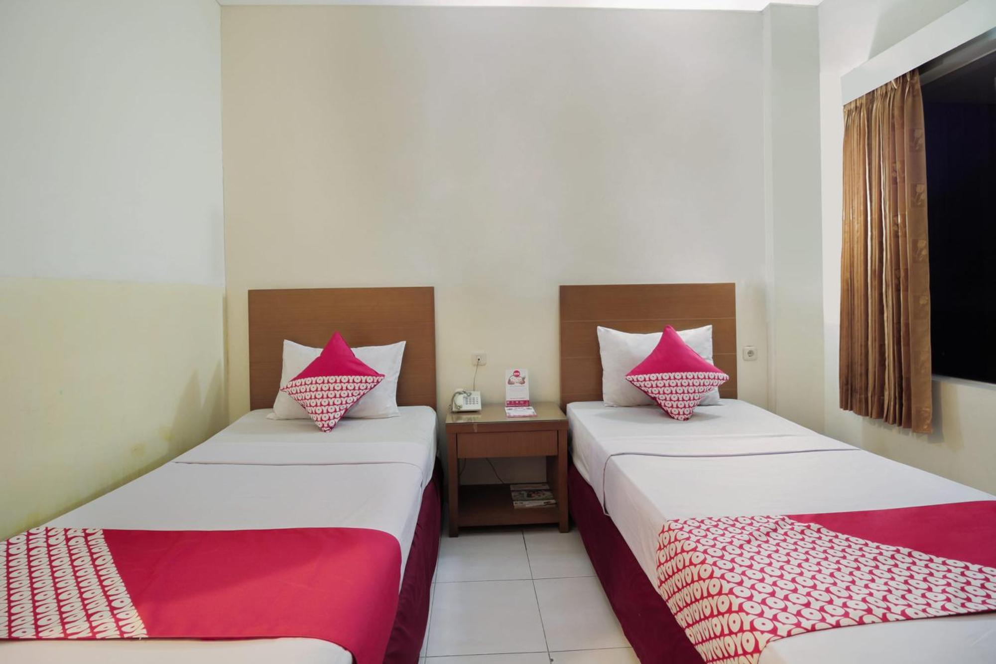 Capital O Galaxy Inn Bandung Exterior foto